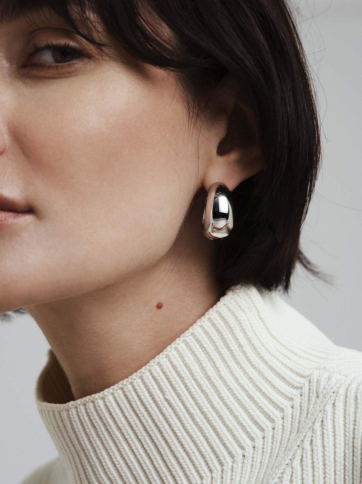 Aura Bold Hoops