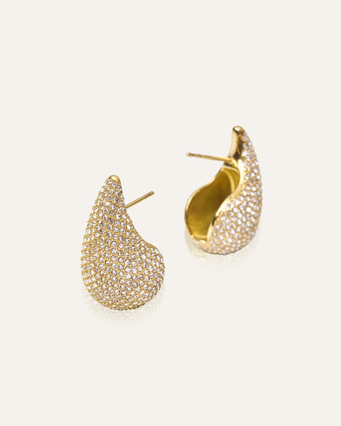 Pavé daring large earring