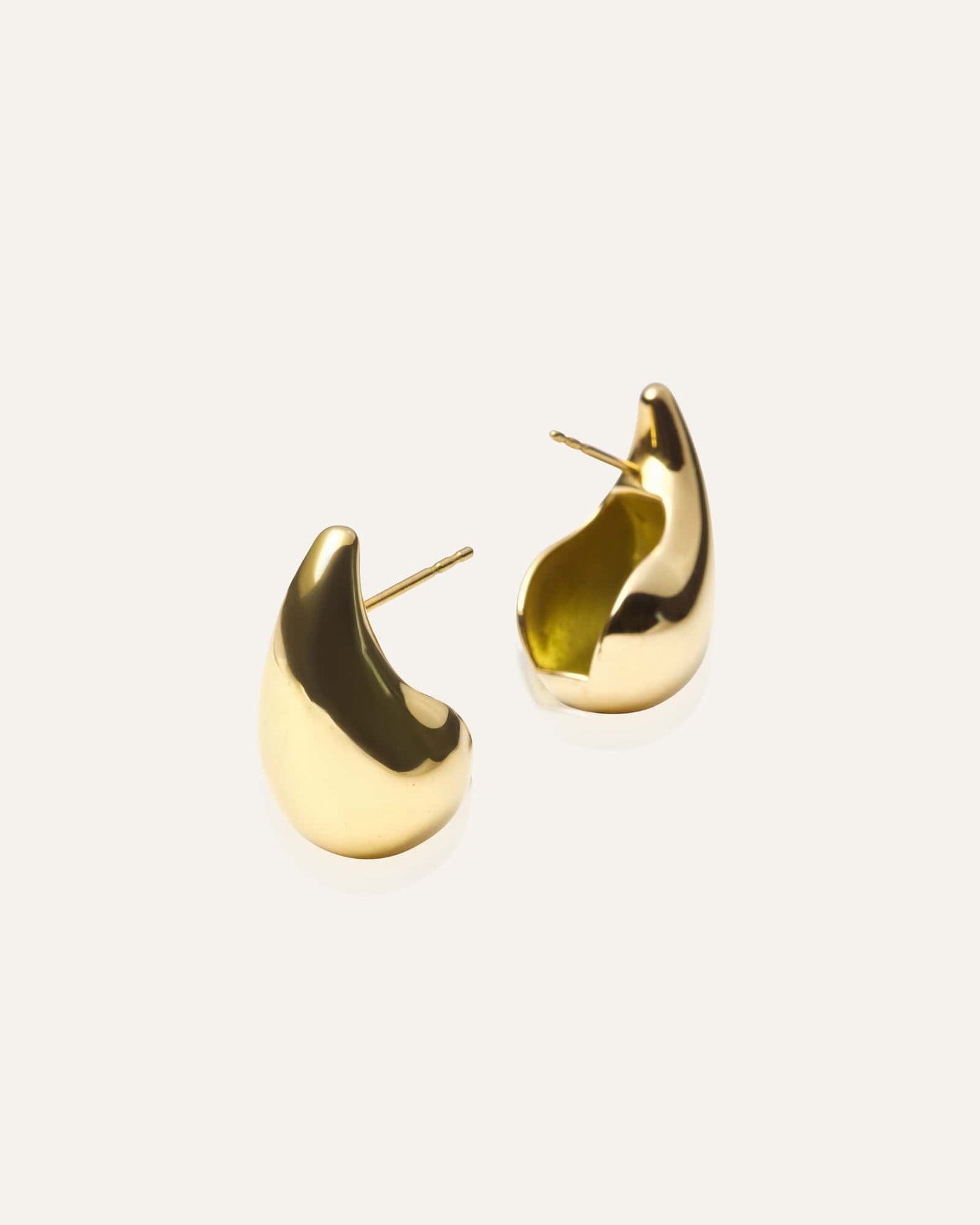 Plain daring small earring