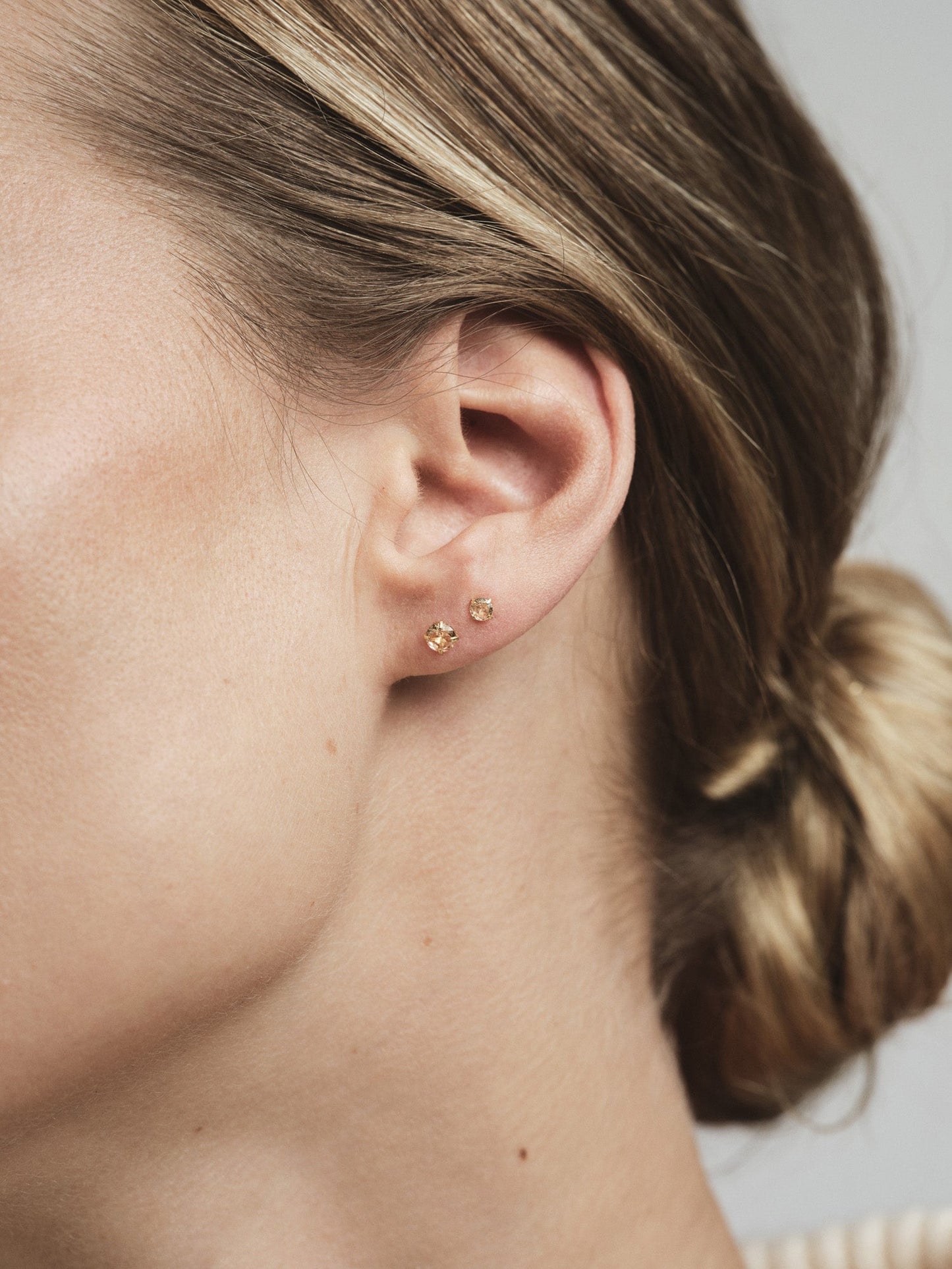 Jolie Gold Small Studs - Champagne