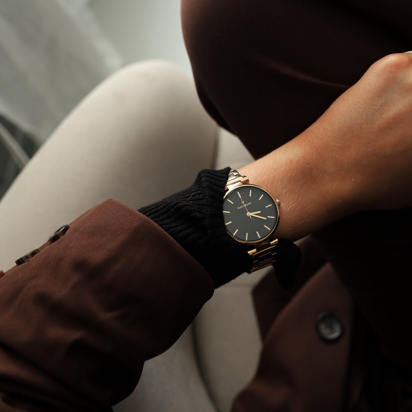 MODEST LINKS 28 mm Gold black dial