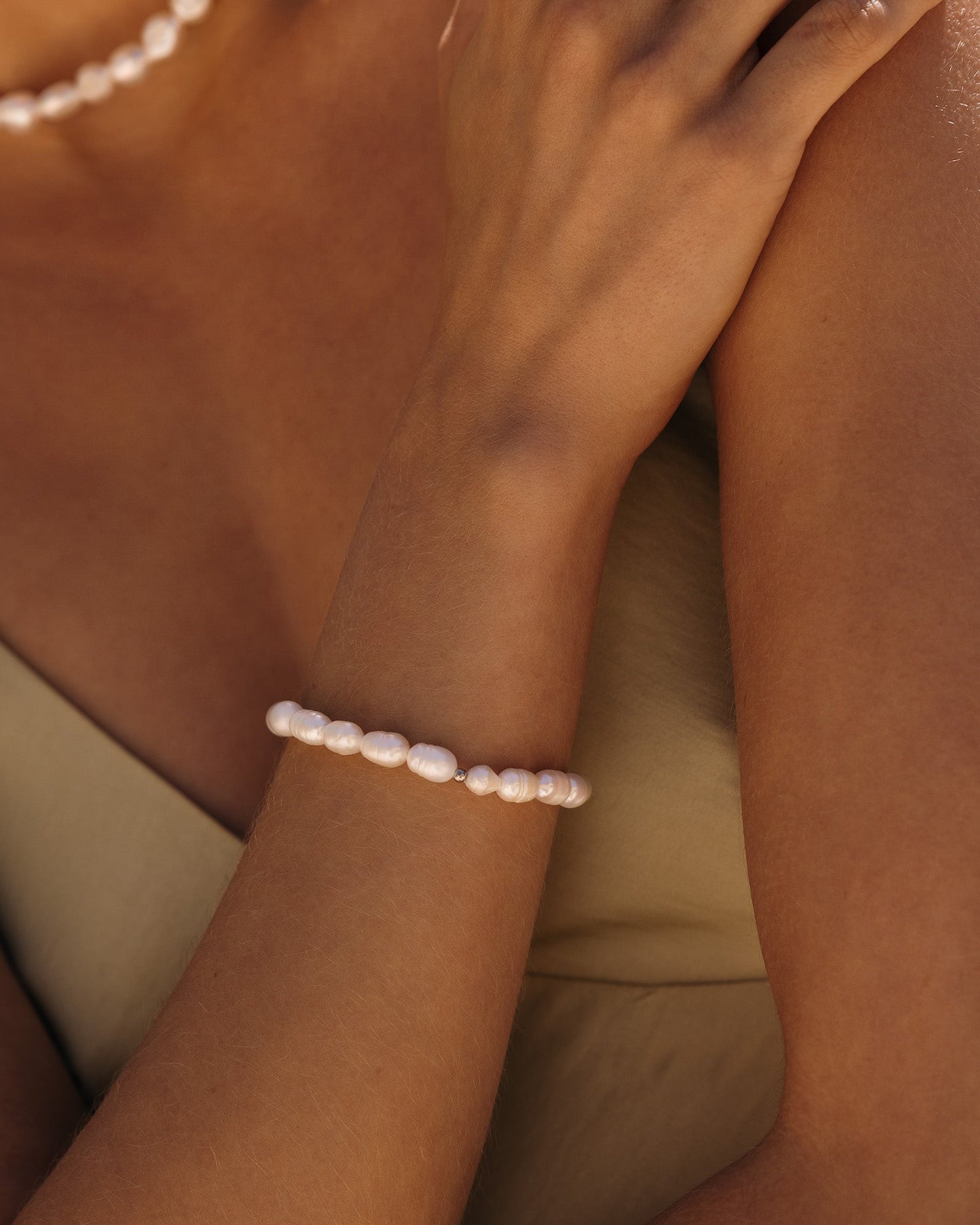 Aura Pearl Bracelet