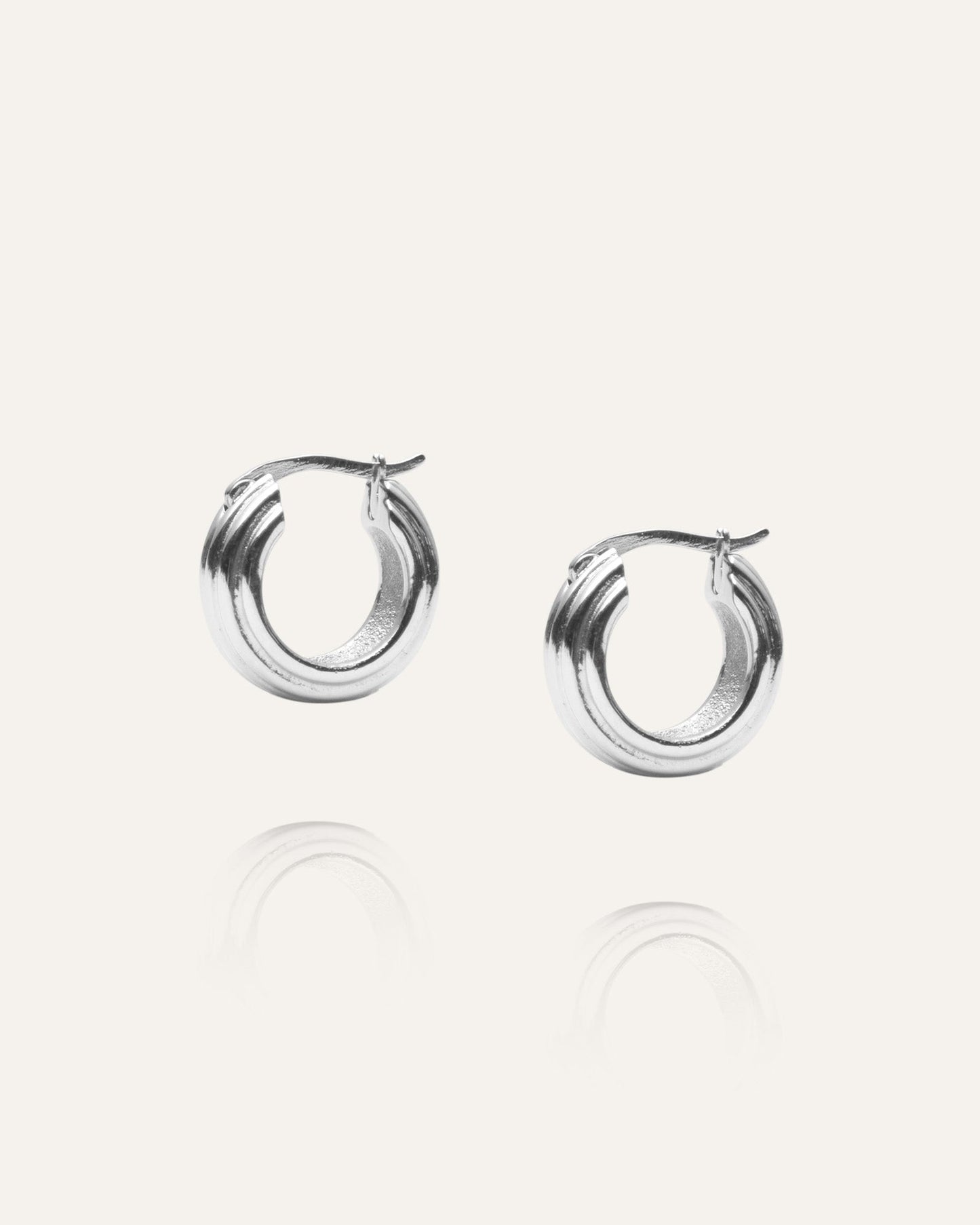 Edge Ribbed Small Silver Hoops