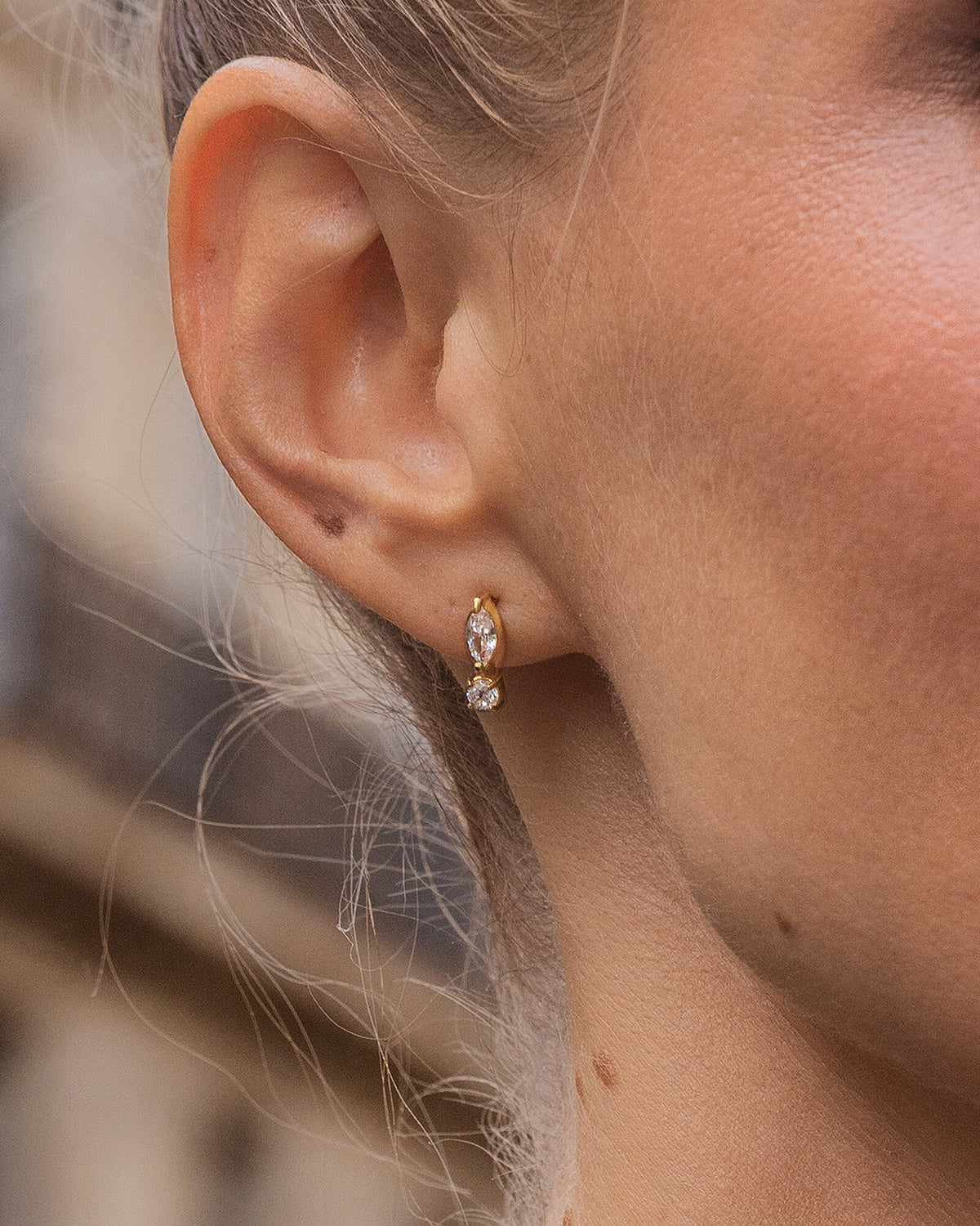 Élise Gold Studs