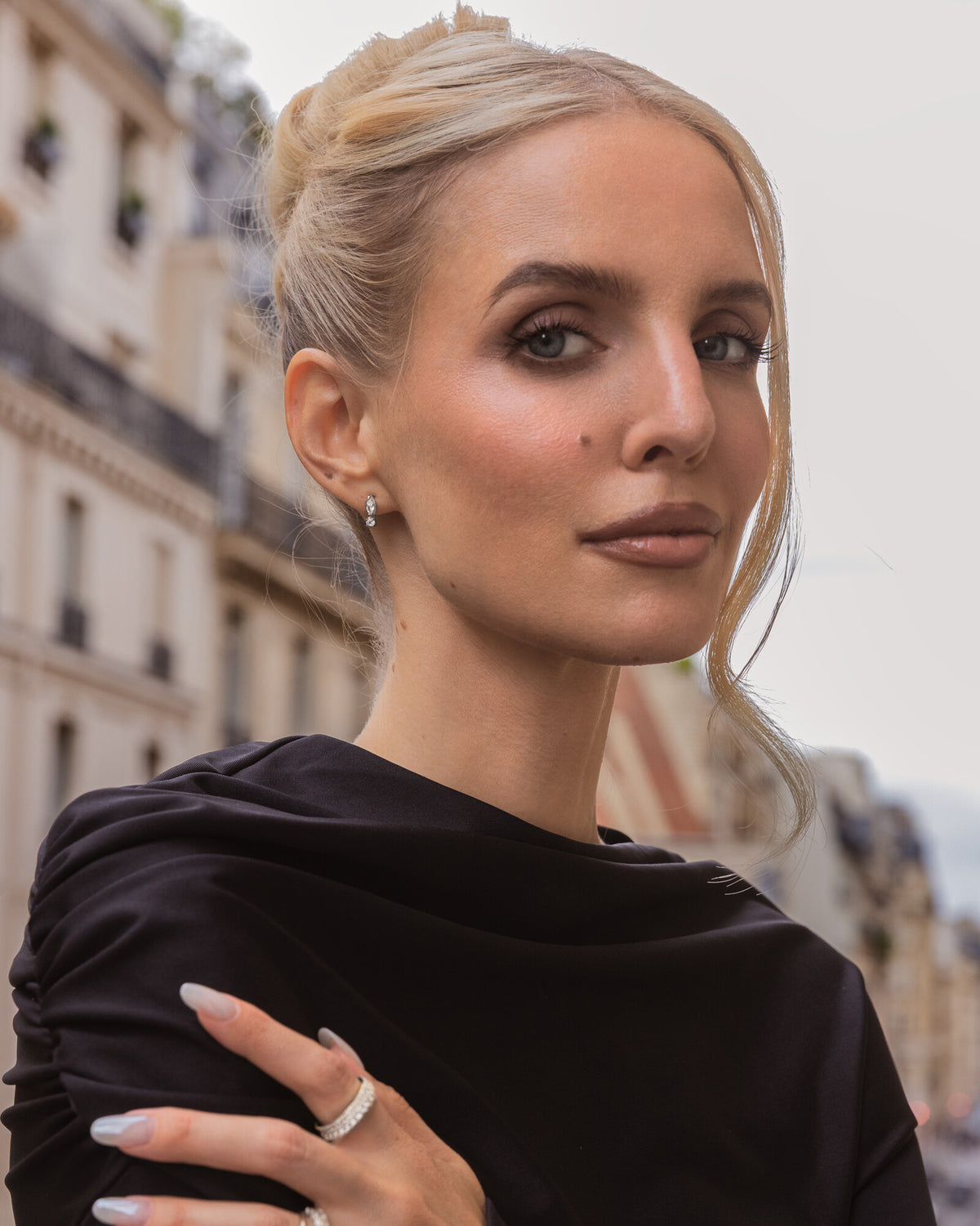 Élise Steel Studs