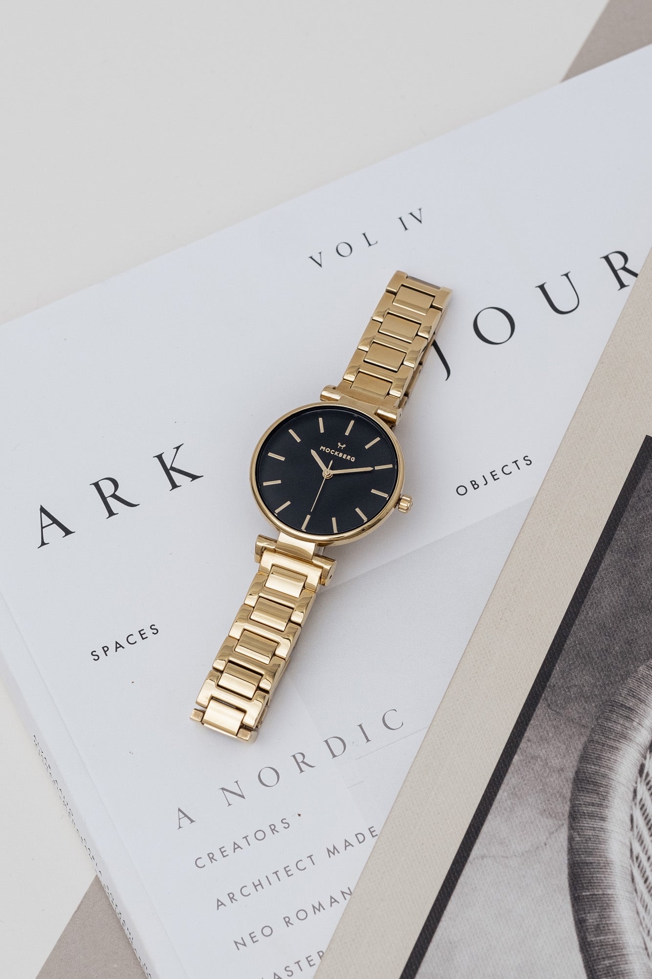 MODEST LINKS 34 mm Gold black dial