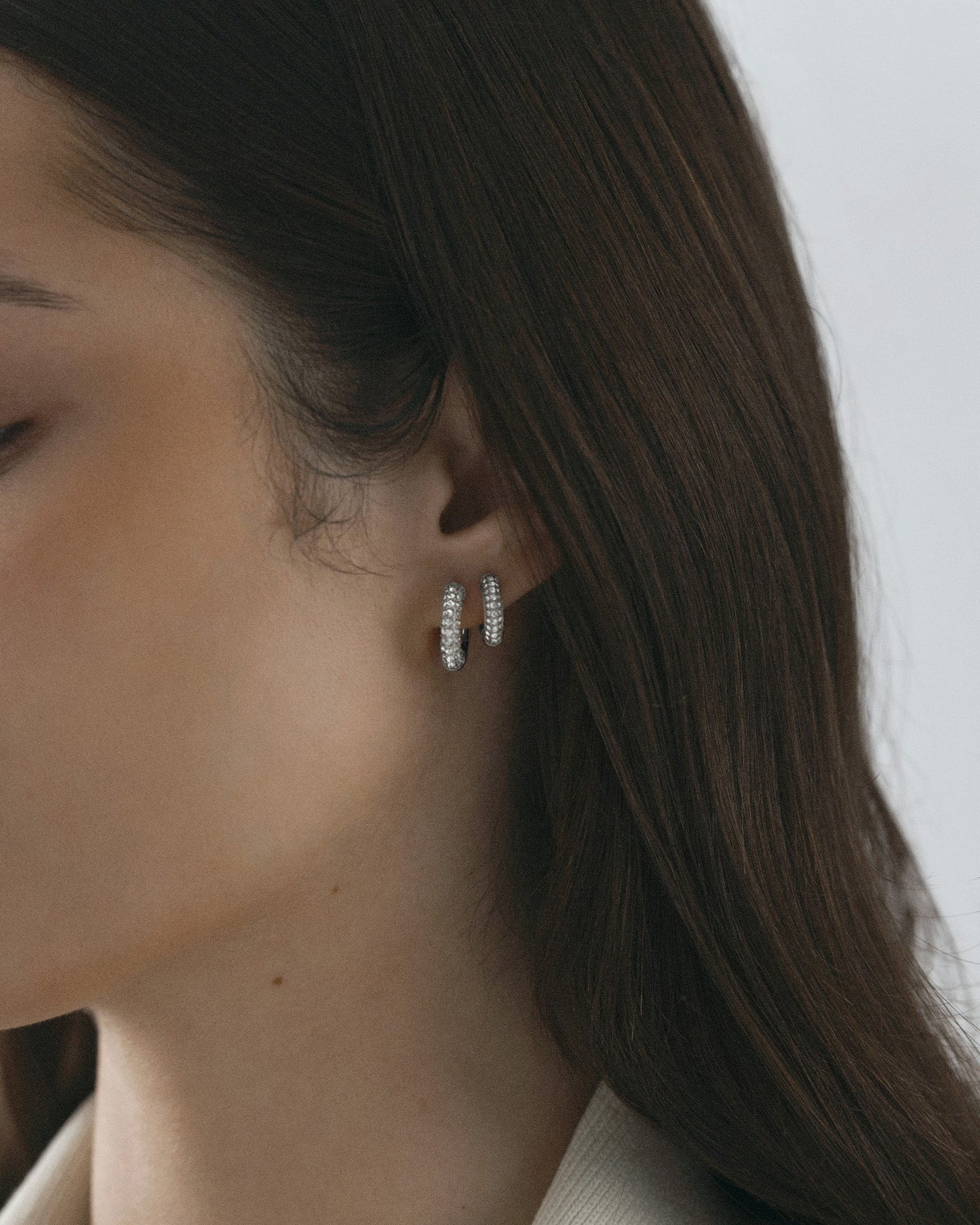 Pavé everyday small hoops