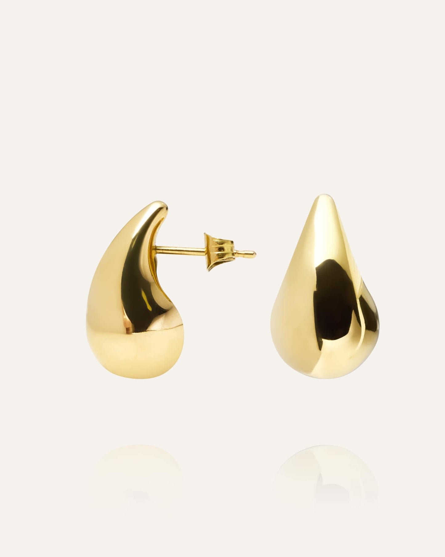 Plain daring large earring