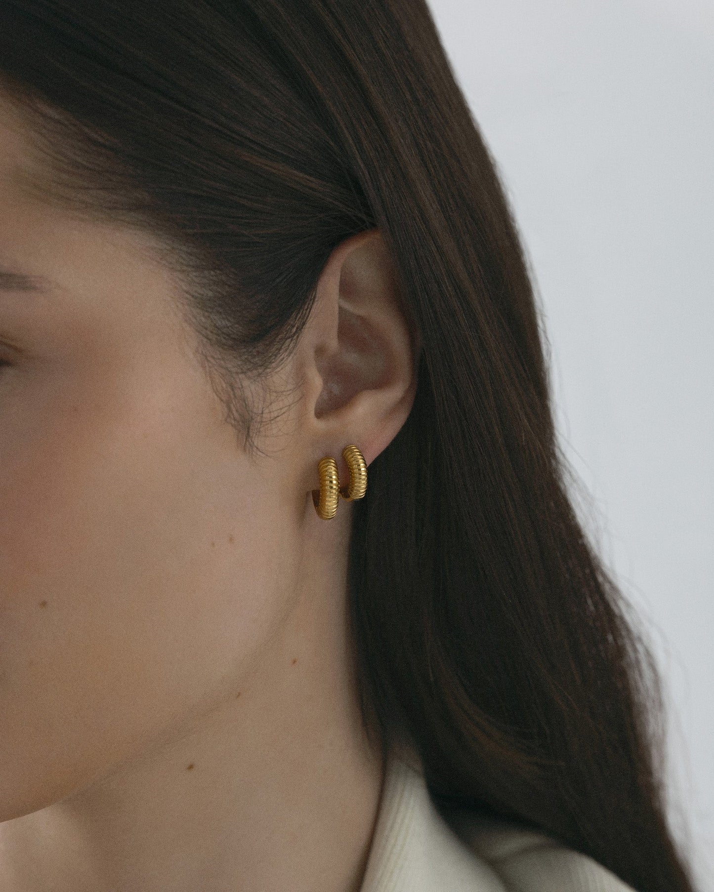 Ribbed Hoops Gold Medium