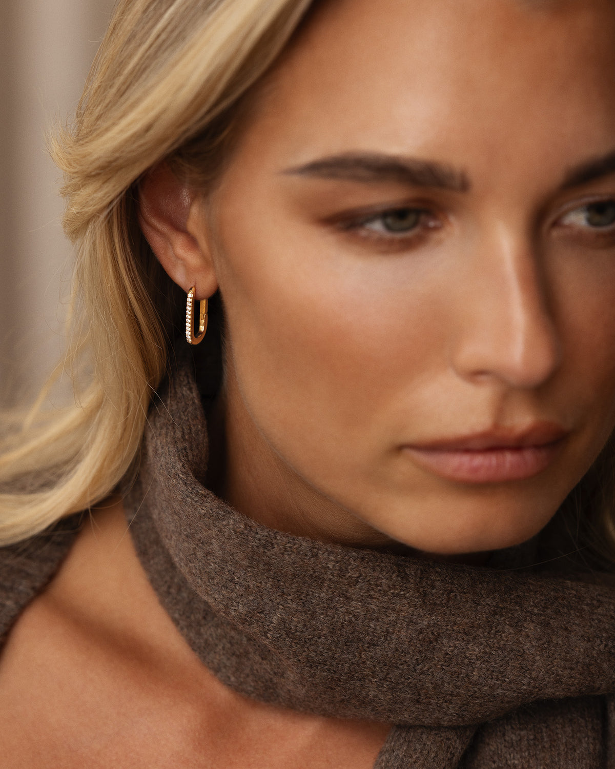 Sparkle Medium U-Hoops